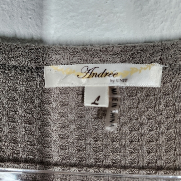 ANDREE BY UNIT EMBROIDERED WAFFLE KNIT BOHO TIE FRONT BLOUSE - Picture 8 of 9